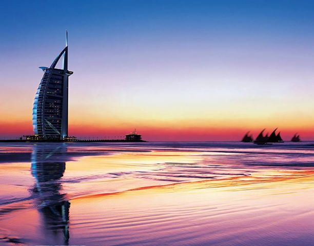 Burj Al Arab и закат.
